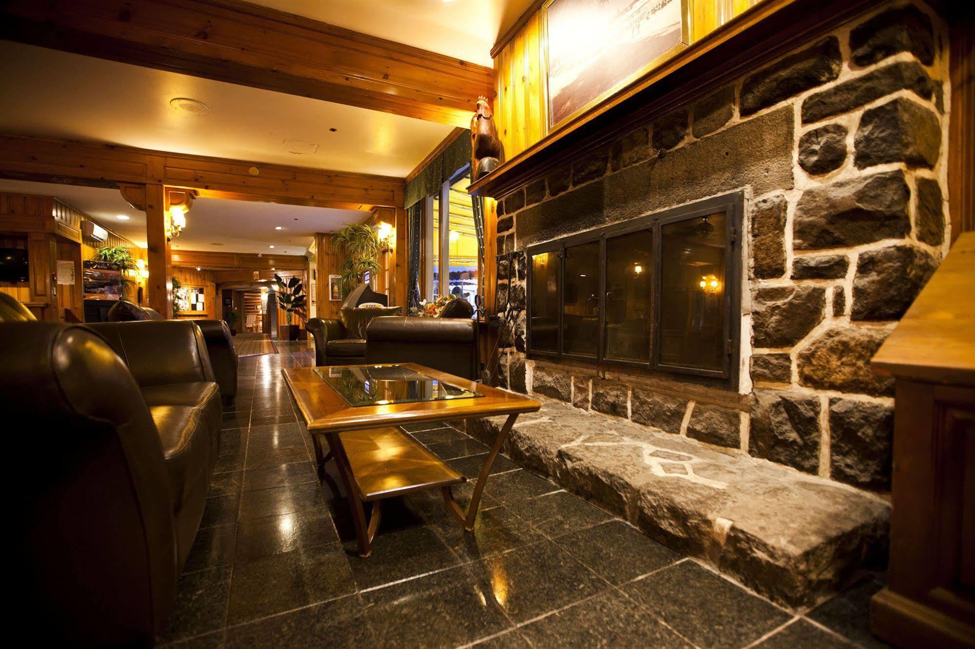 Hotel Le Chantecler Sainte-Adele Luaran gambar