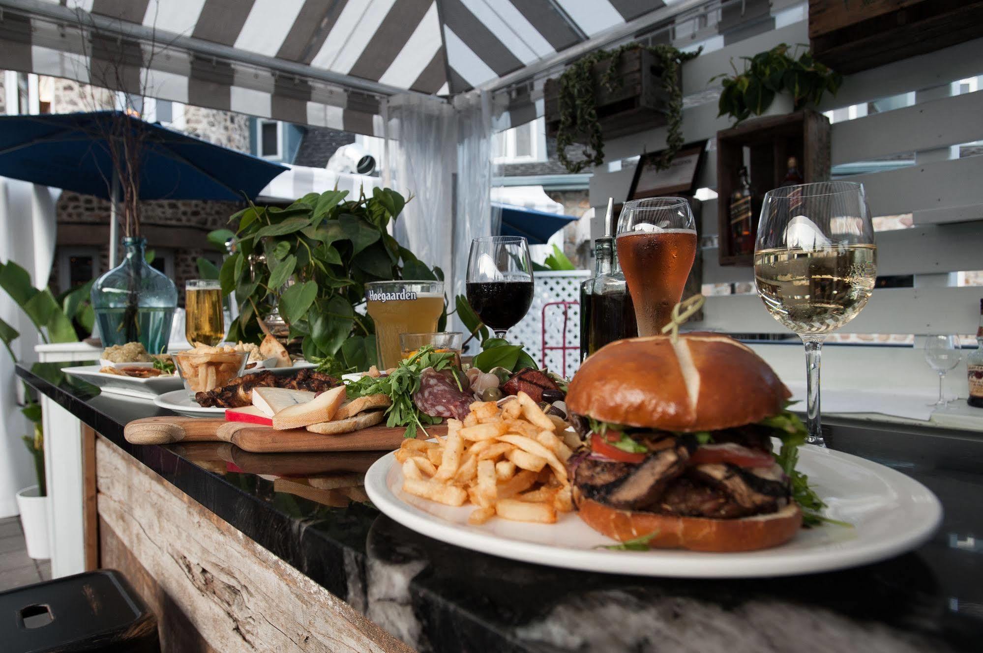 Hotel Le Chantecler Sainte-Adele Luaran gambar